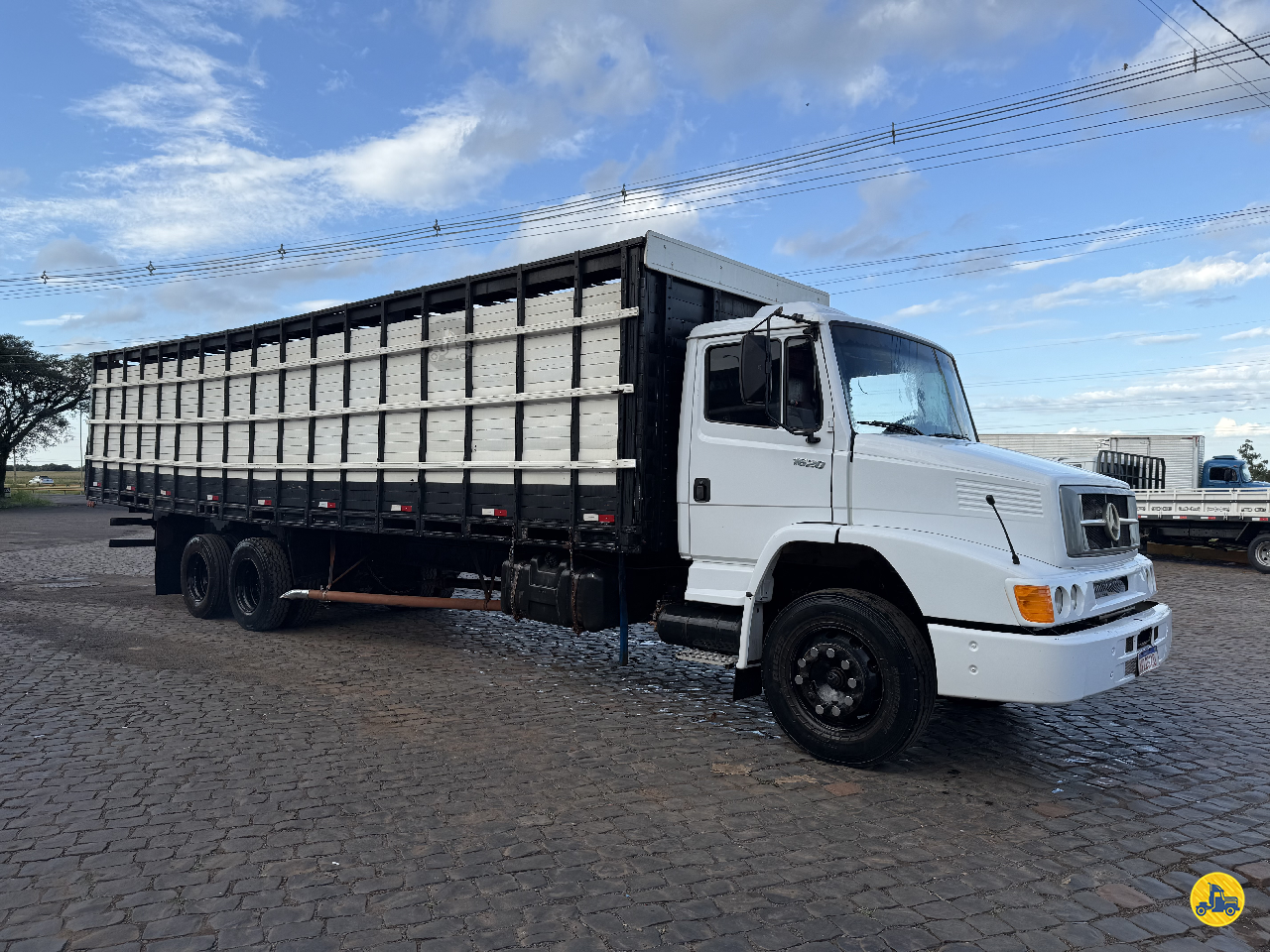 CAMINHAO MERCEDES-BENZ MB 1620 Boiadeiro Truck 6x2 Disfranco Caminhões ARAPONGAS PARANÁ PR