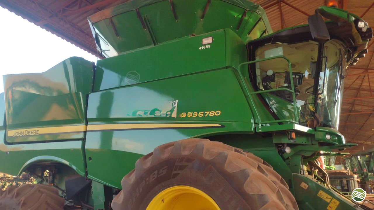 COLHEITADEIRA JOHN DEERE JOHN DEERE S780