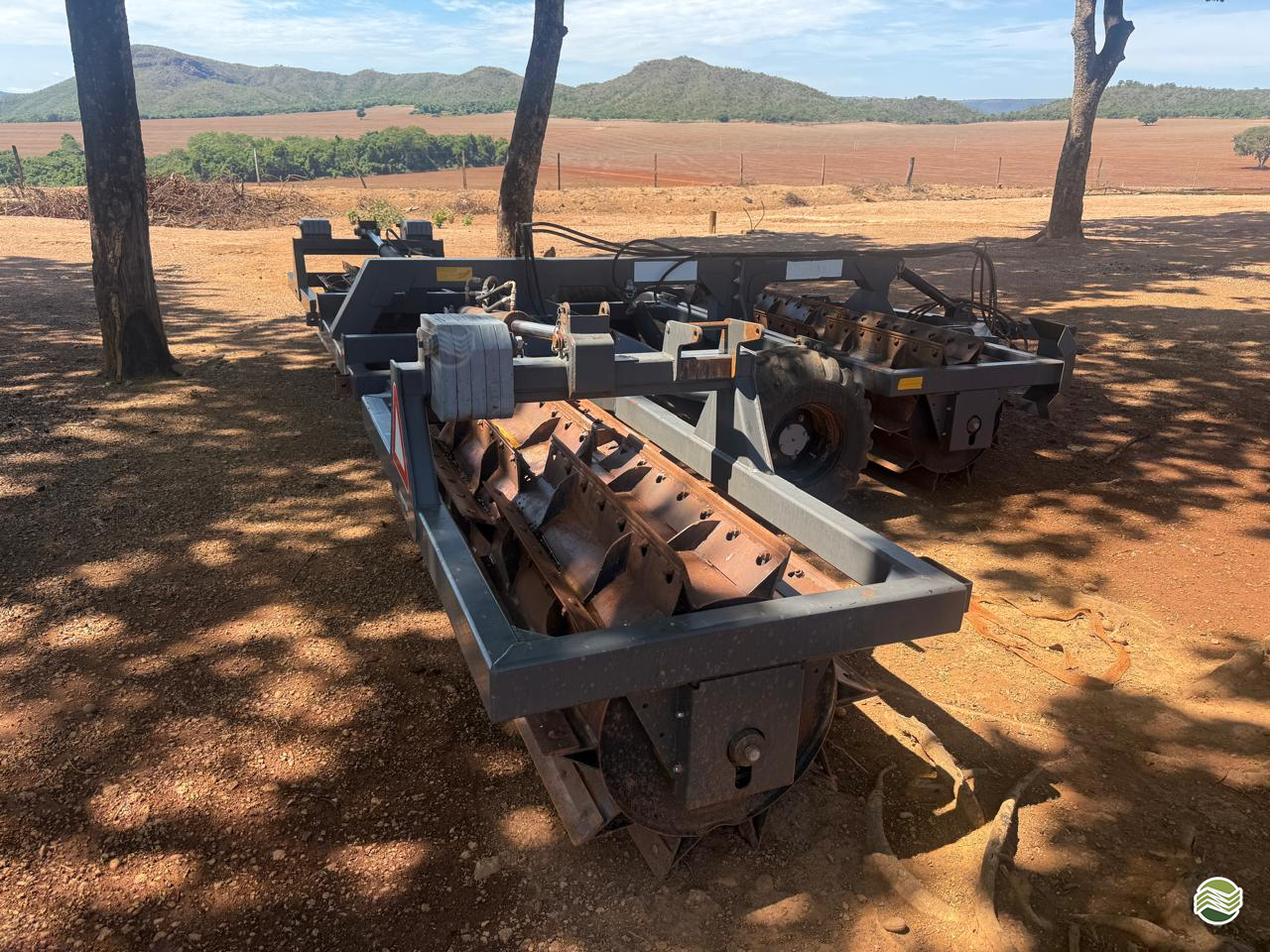 IMPLEMENTOS AGRICOLAS ROLO FACA ROLO FACA SARF Soluções Agrícolas UBERLANDIA MINAS GERAIS MG