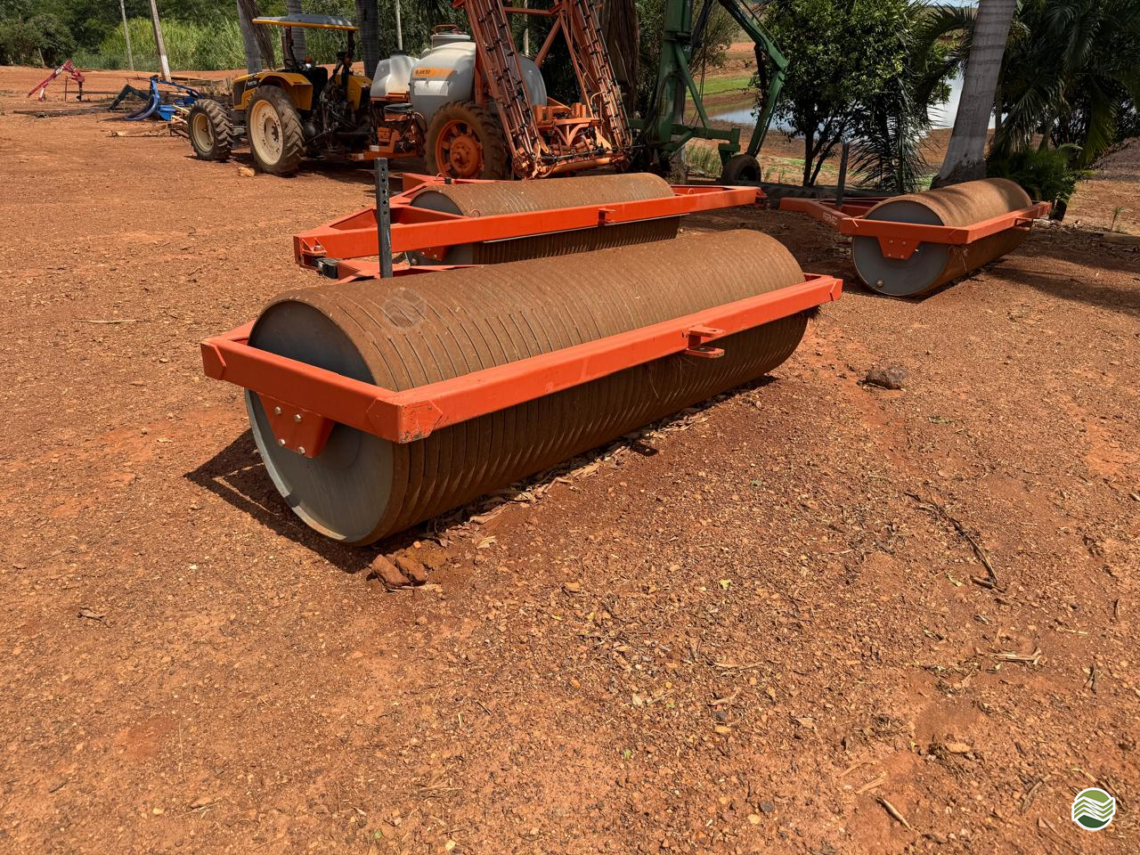 IMPLEMENTOS AGRICOLAS ROLO COMPACTADOR ROLO DESTORROADOR SARF Soluções Agrícolas UBERLANDIA MINAS GERAIS MG
