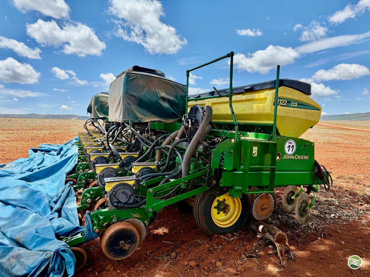 IMPLEMENTOS AGRICOLAS PLANTADEIRA PLANTADEIRA DE GRÃOS SARF Soluções Agrícolas UBERLANDIA MINAS GERAIS MG