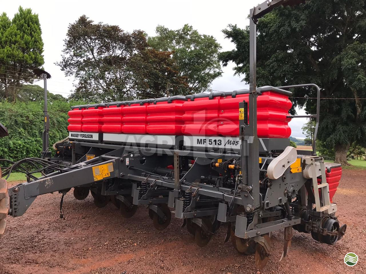 PLANTADEIRA MASSEY FERGUSON MF 513 Agrotoni ASSIS SÃO PAULO SP