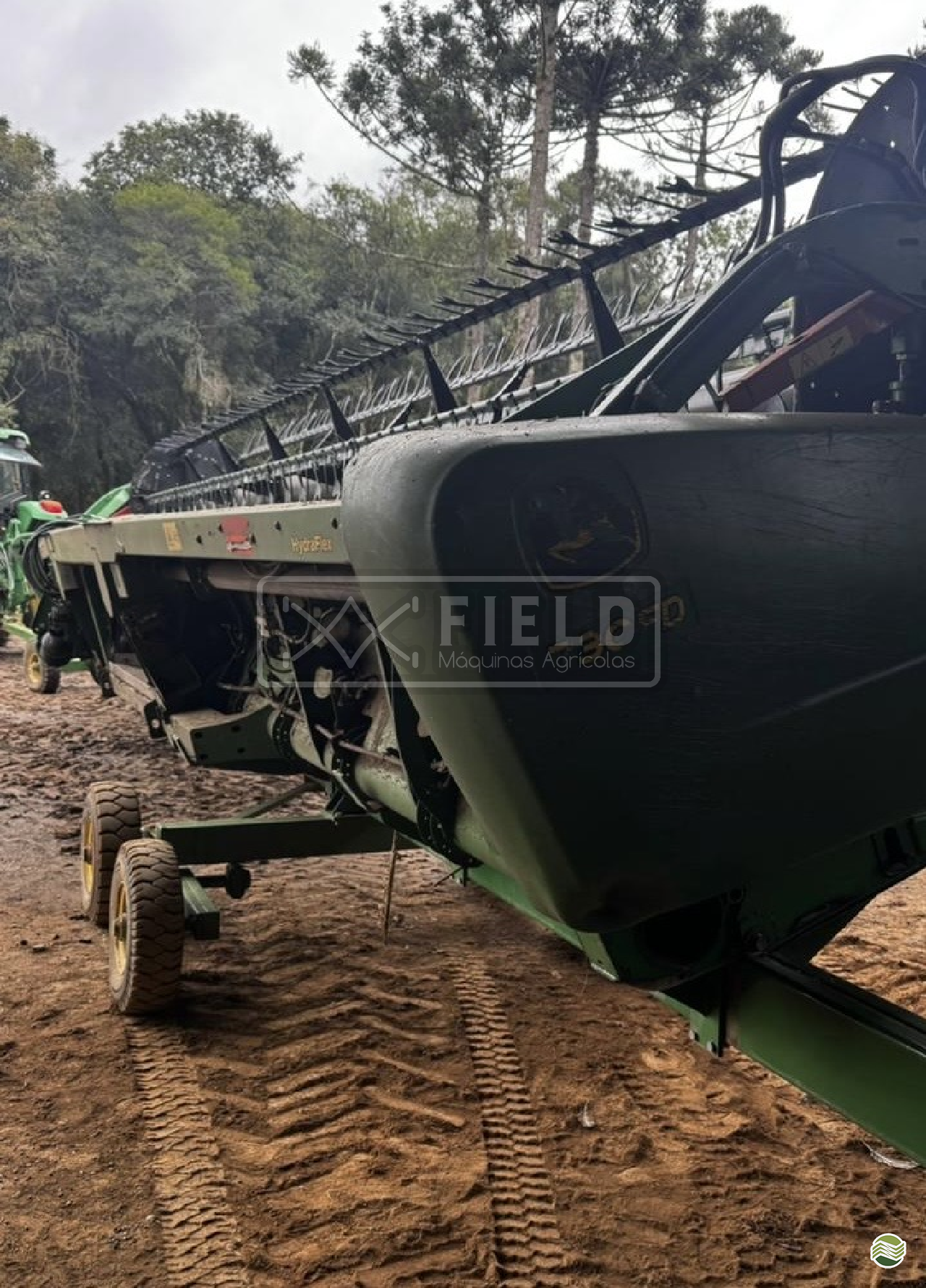 PLATAFORMA COLHEITADEIRA JOHN DEERE JOHN DEERE 730FD Field Máquinas Agrícolas CLEVELANDIA PARANÁ PR
