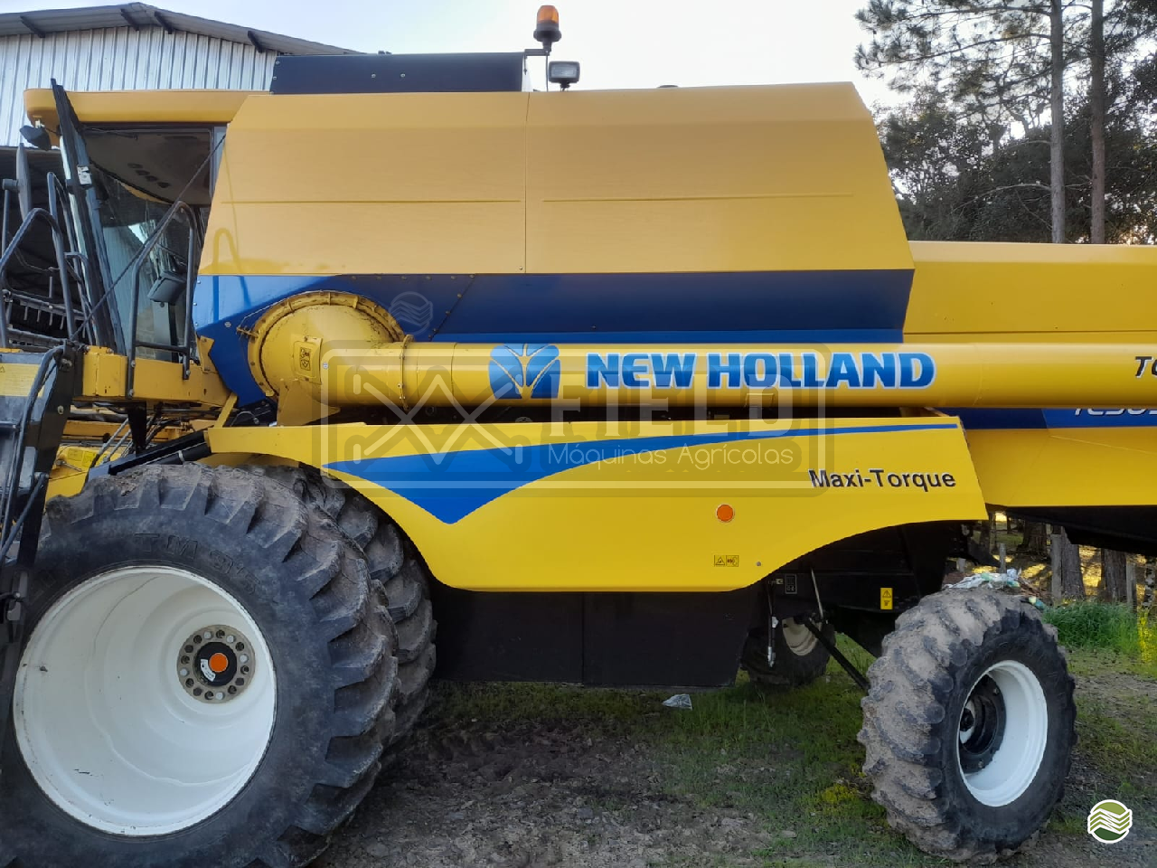 COLHEITADEIRA NEW HOLLAND TC 5090 Field Máquinas Agrícolas CLEVELANDIA PARANÁ PR