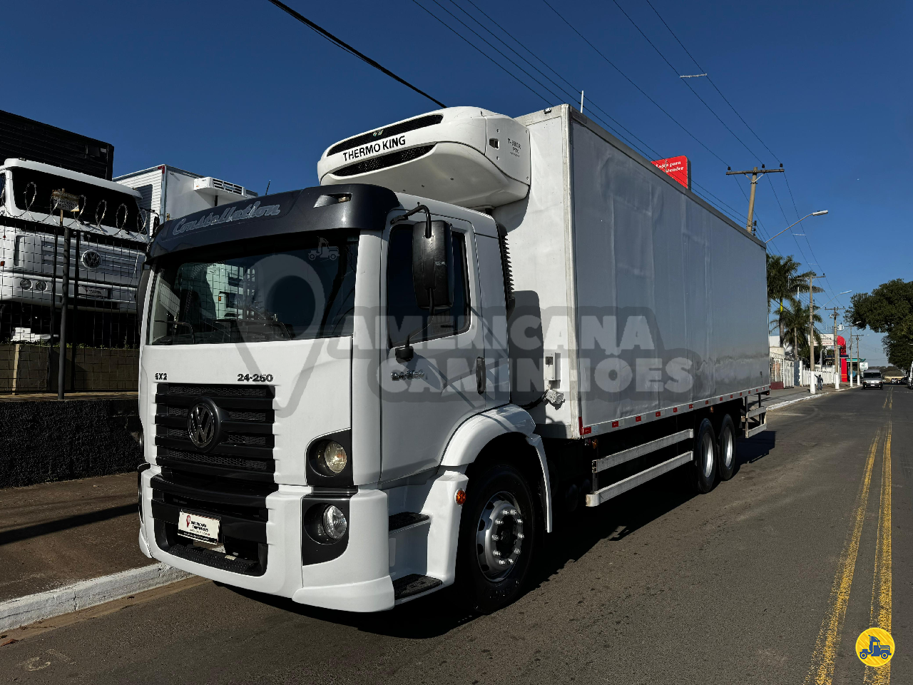 CAMINHAO VOLKSWAGEN VW 24250 Baú Frigorífico Truck 6x2 Americana Caminhões AMERICANA SÃO PAULO SP