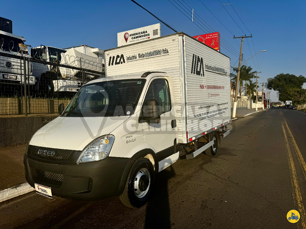 CAMINHAO IVECO DAILY 35s14 Baú Furgão 3/4 4x2 Americana Caminhões AMERICANA SÃO PAULO SP