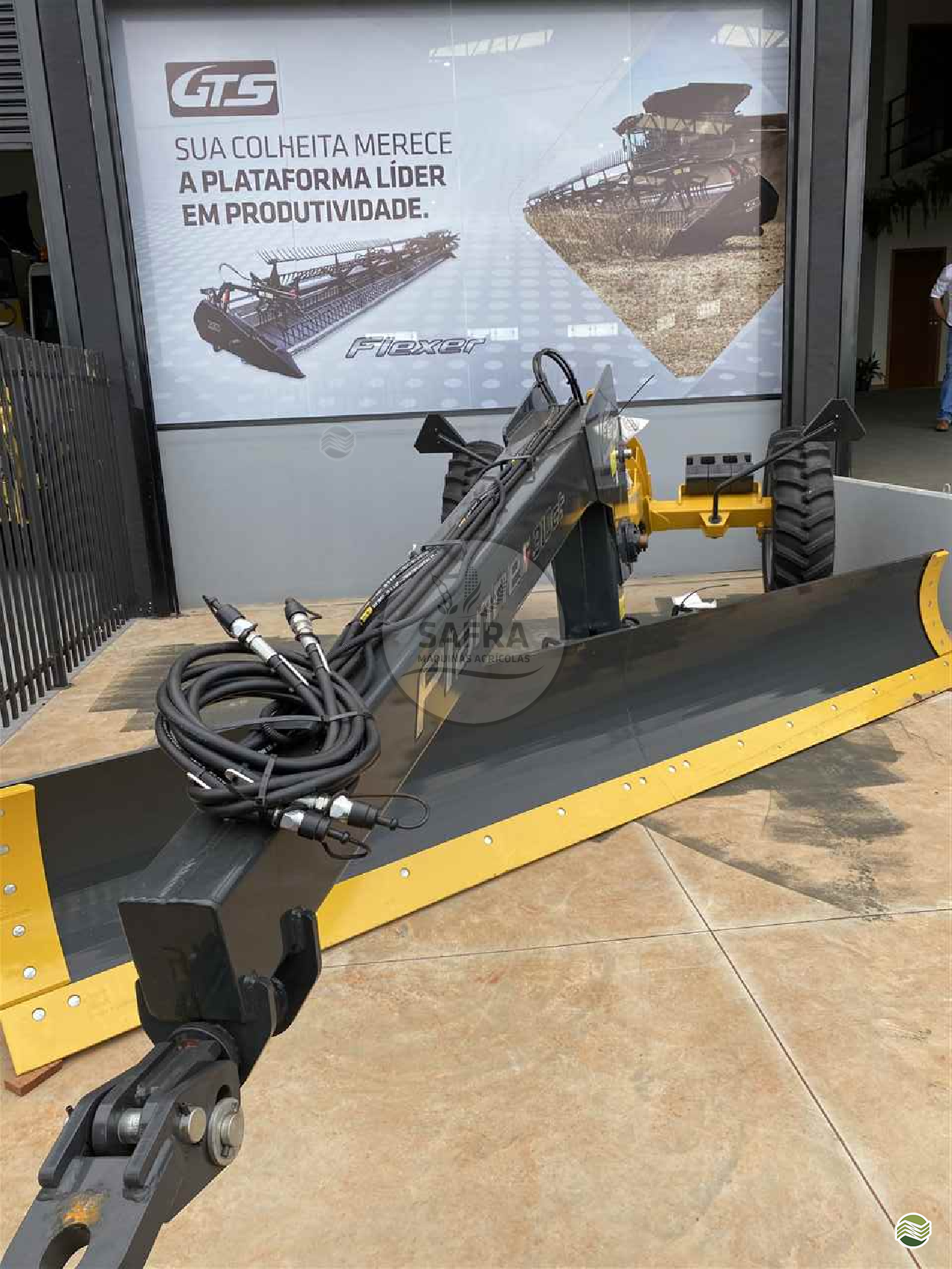 IMPLEMENTOS AGRICOLAS PLAINA NIVELADORA PLAINA DE ARRASTO Safra Máquinas Agrícolas - GTS JARDIM ALEGRE PARANÁ PR