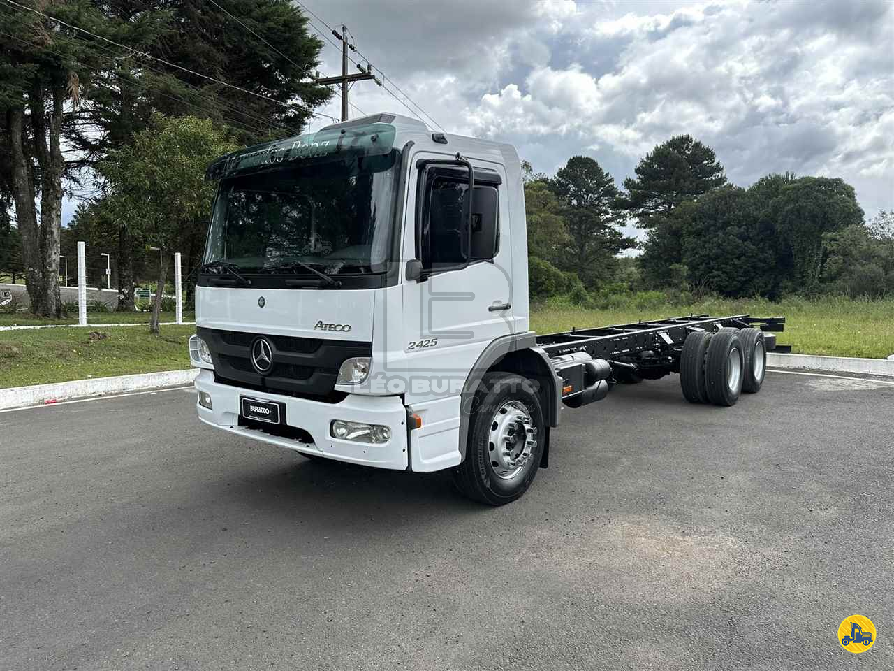 CAMINHAO MERCEDES-BENZ MB 2425 Chassis Truck 6x2 Léo Buratto Caminhões LAGES SANTA CATARINA SC