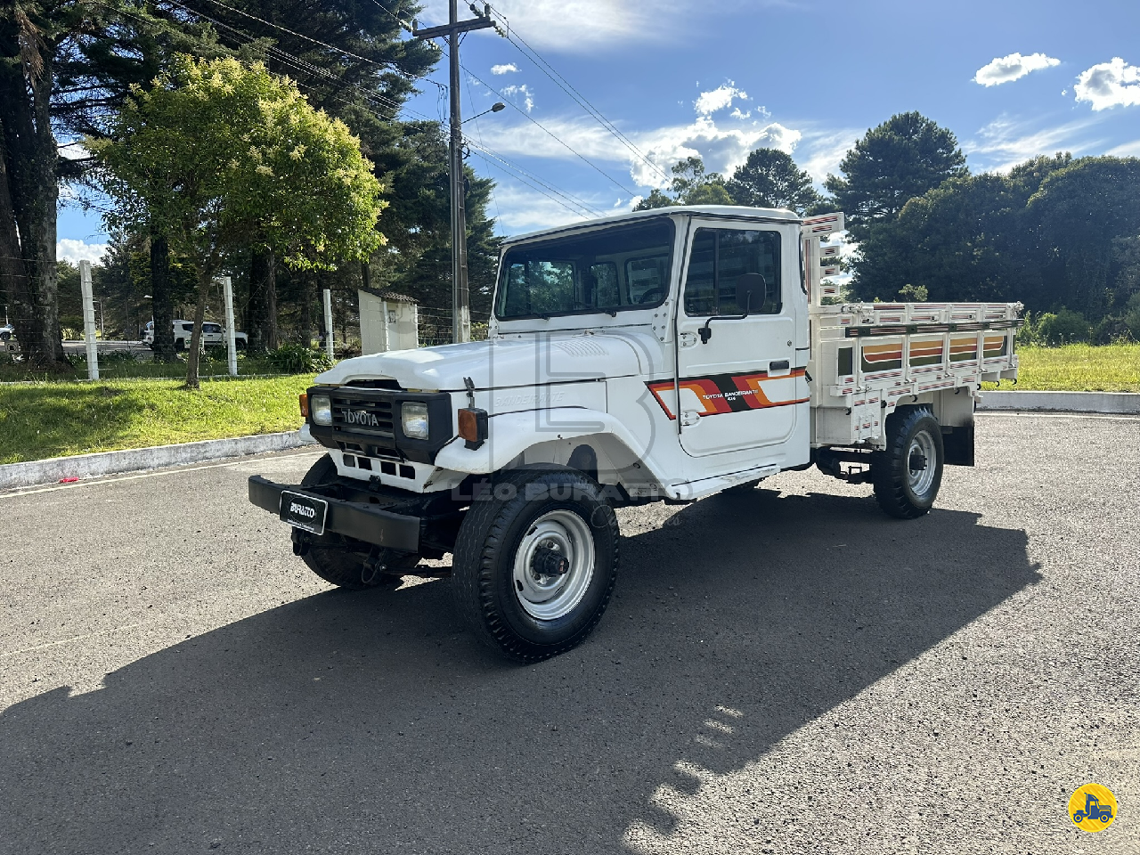 UTILITARIOS TOYOTA BANDEIRANTE Léo Buratto Caminhões LAGES SANTA CATARINA SC