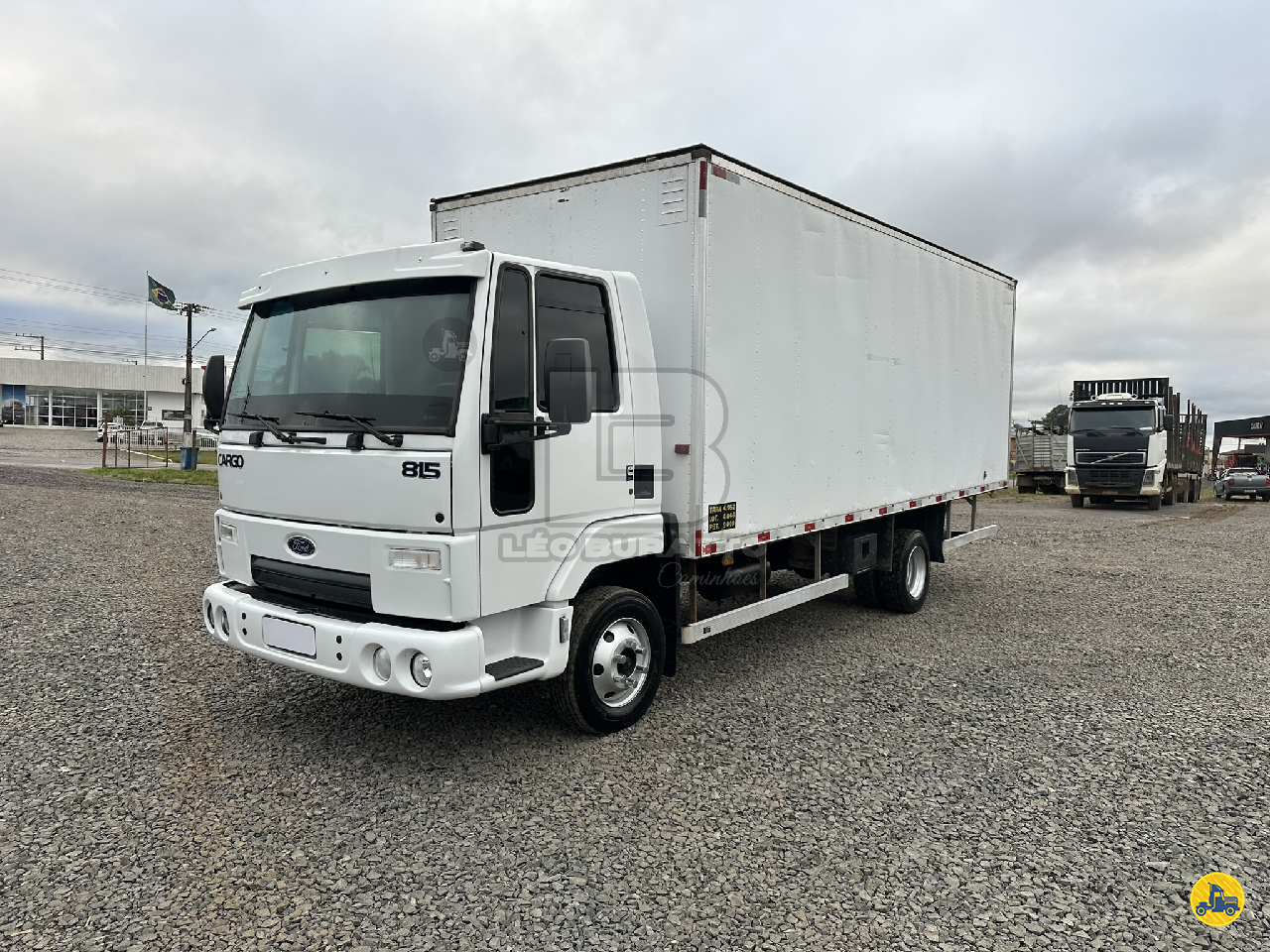 CAMINHAO FORD CARGO 815 Baú Furgão 3/4 4x2 Léo Buratto Caminhões LAGES SANTA CATARINA SC