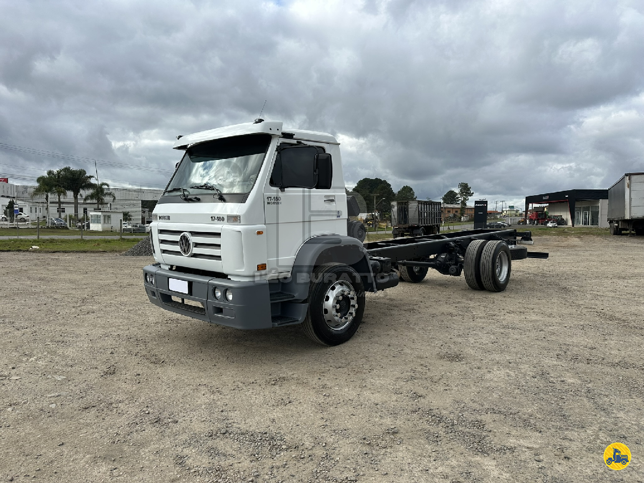 CAMINHAO VOLKSWAGEN VW 15180 Chassis Toco 4x2 Léo Buratto Caminhões LAGES SANTA CATARINA SC