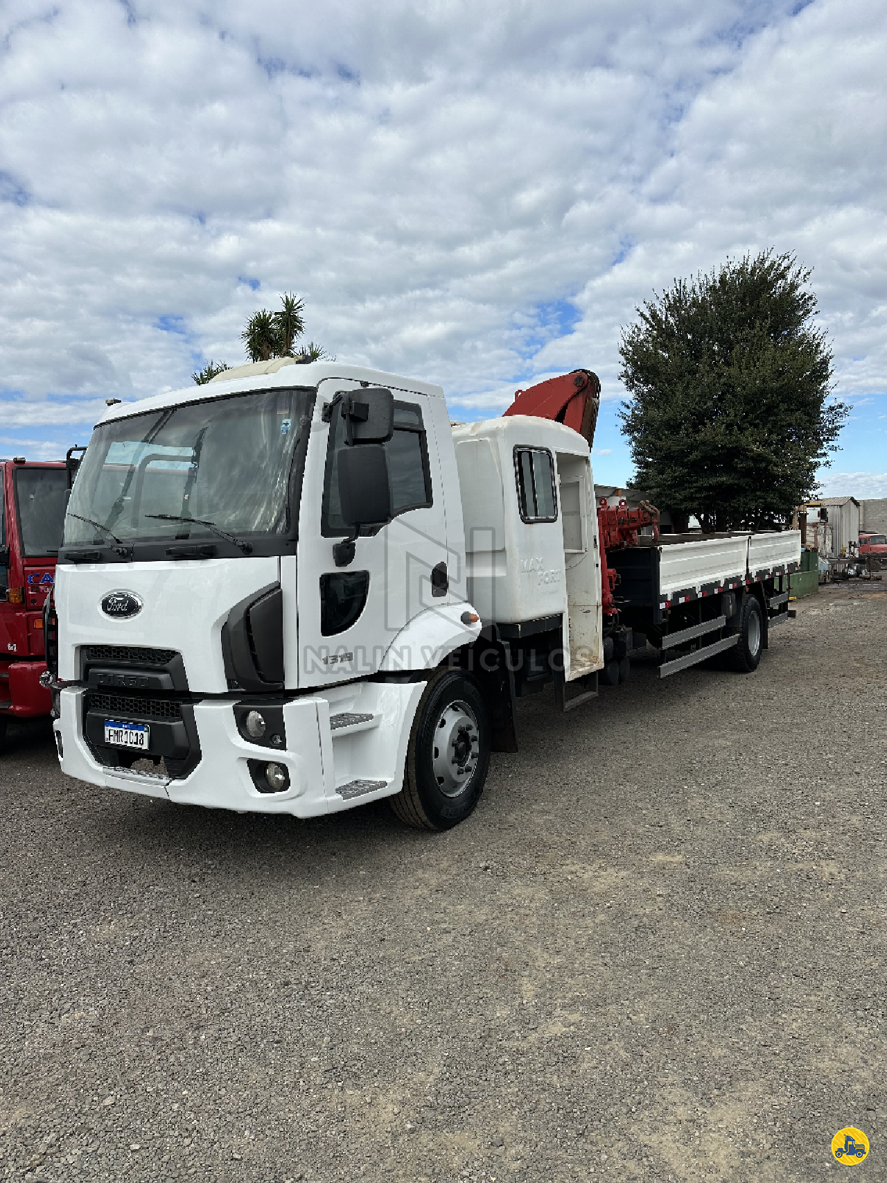 CAMINHAO FORD CARGO 1319 Munck Toco 4x2 Nalin Veículos CAMBE PARANÁ PR