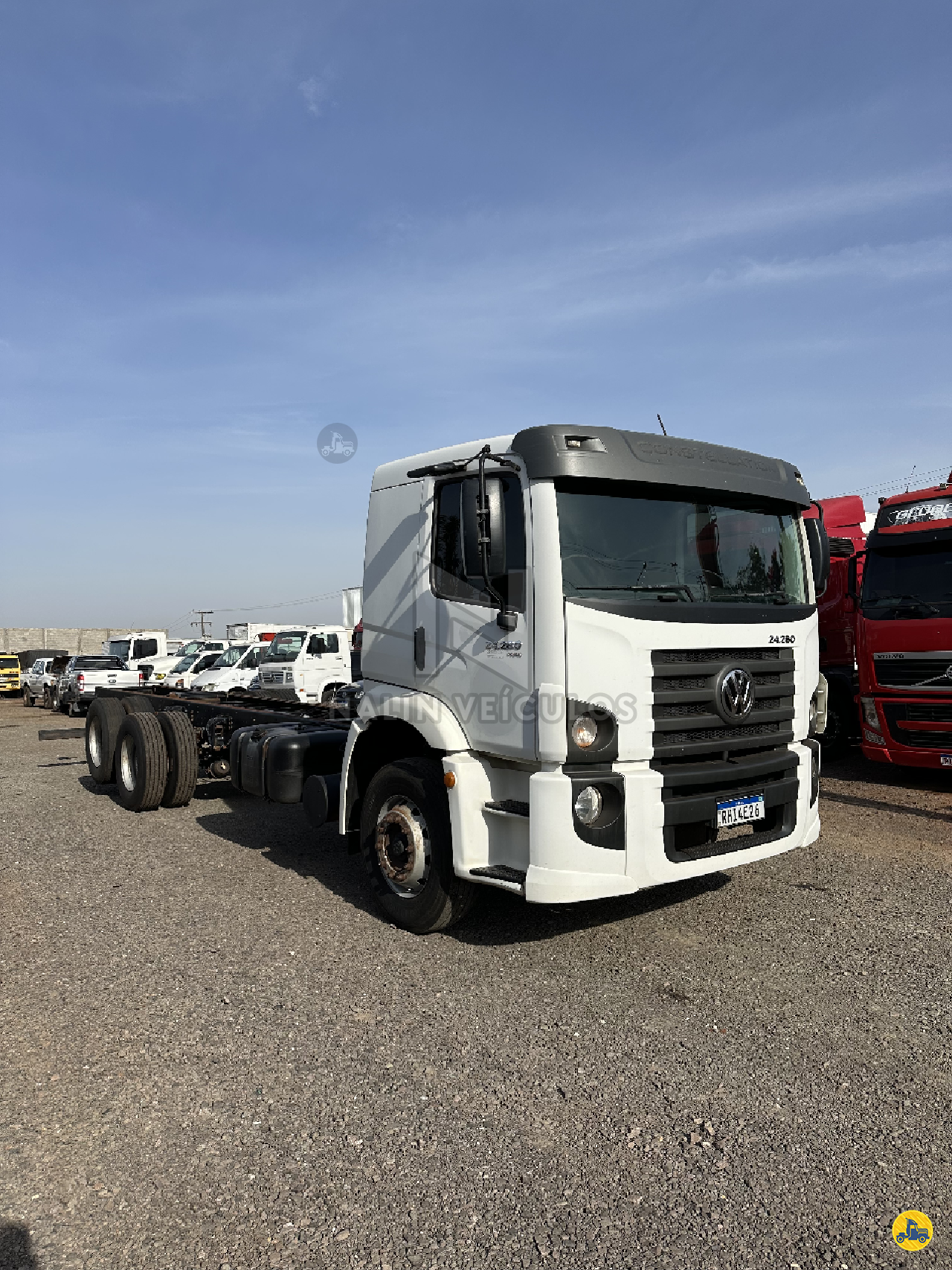 CAMINHAO VOLKSWAGEN VW 24280 Chassis Truck 6x2 Nalin Veículos CAMBE PARANÁ PR