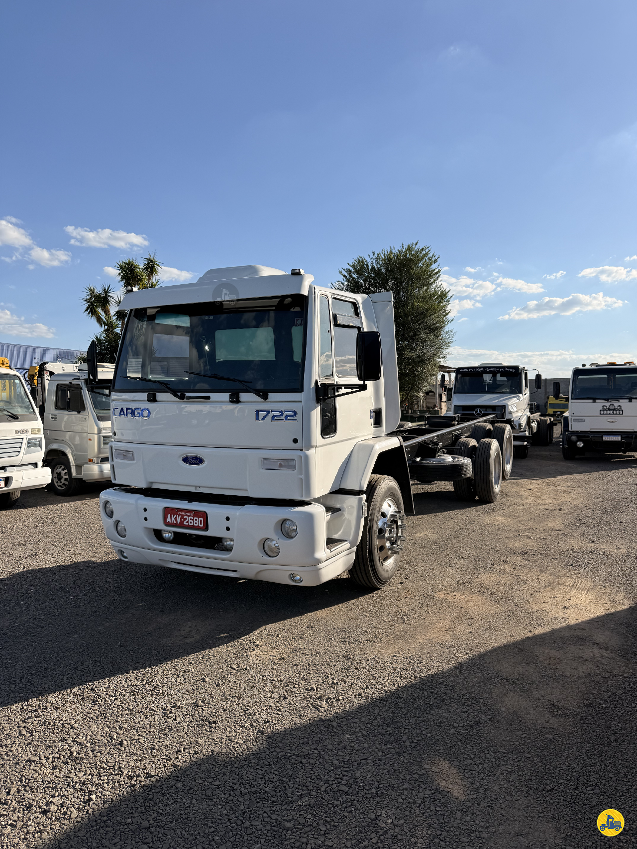 CAMINHAO FORD CARGO 1722 Chassis Truck 6x2 Nalin Veículos CAMBE PARANÁ PR